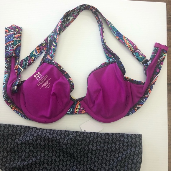 Title nine bikini top & bottom - Picture 3 of 7